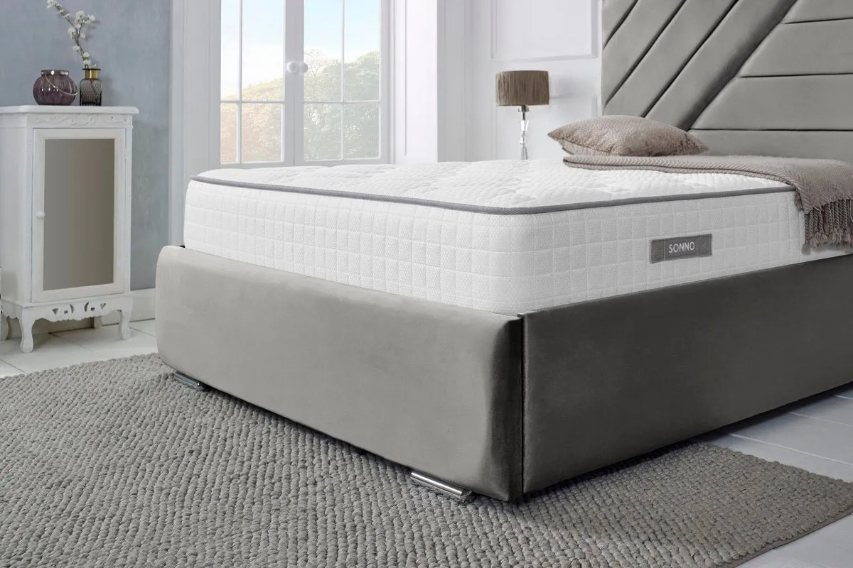 Chicago Upholstered Bed