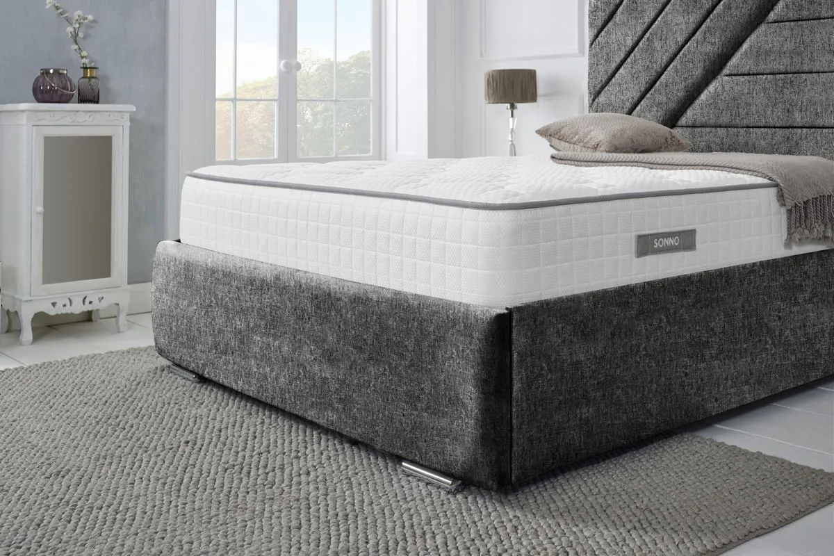 Chicago Upholstered Bed