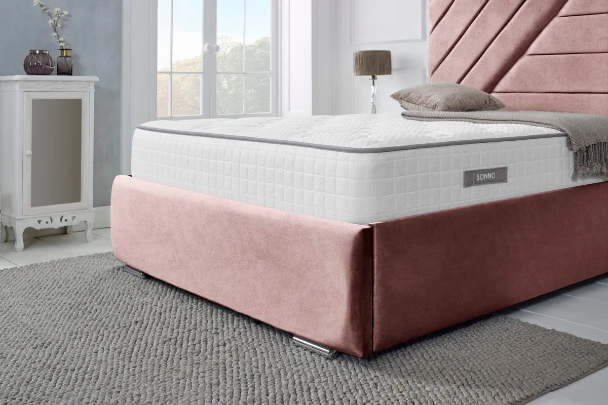 Chicago Upholstered Bed
