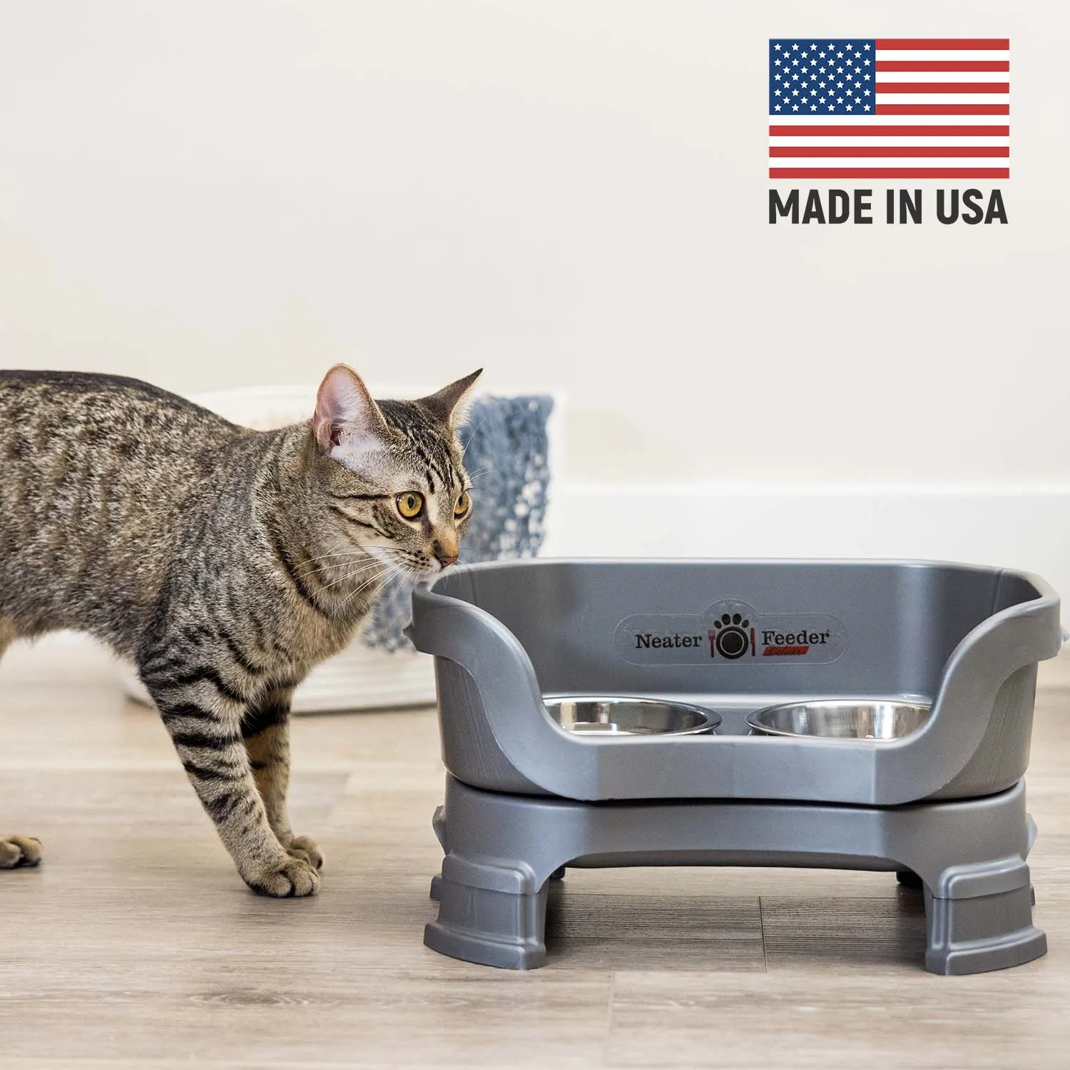 DELUXE Neater Feeder for Cats