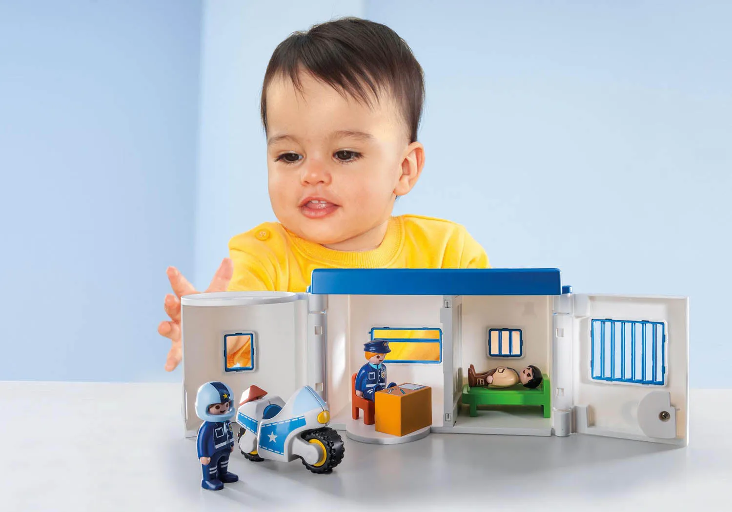 Playmobil 1.2.3 Take Along Police Station
