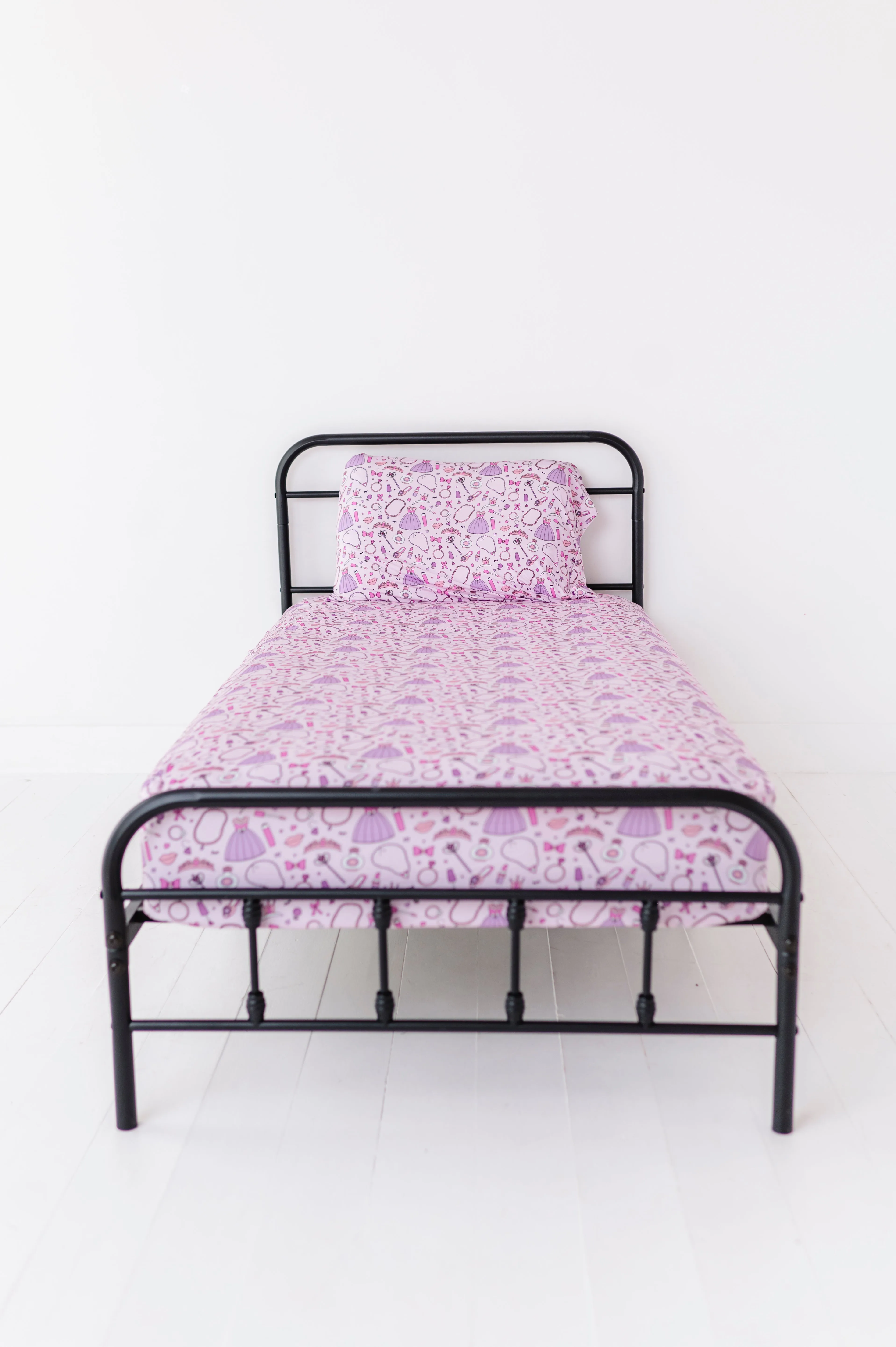 Sleeping Cutie Twin Fitted Sheet and Pillowcase