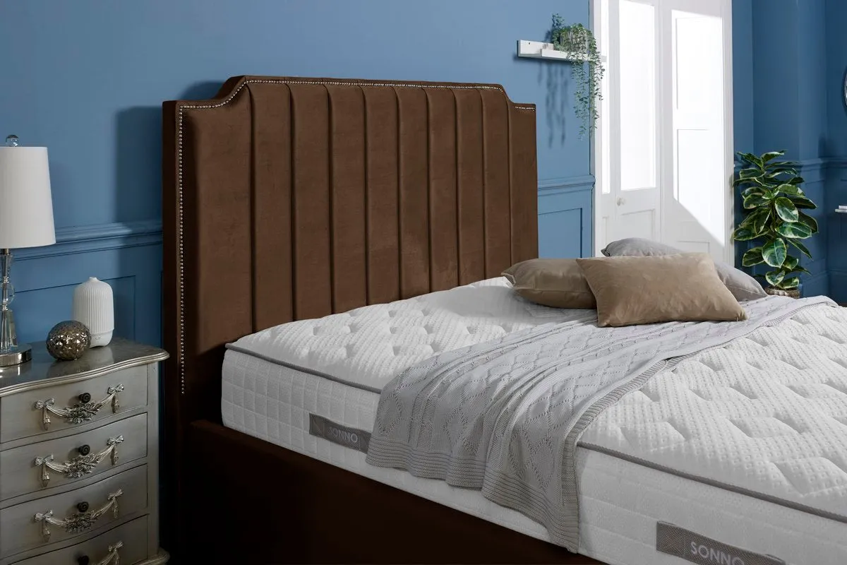 Washington Upholstered Bed
