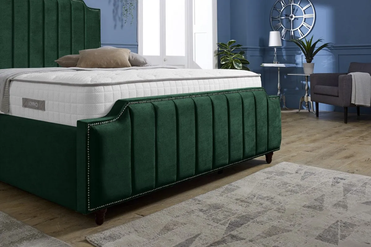 Washington Upholstered Bed
