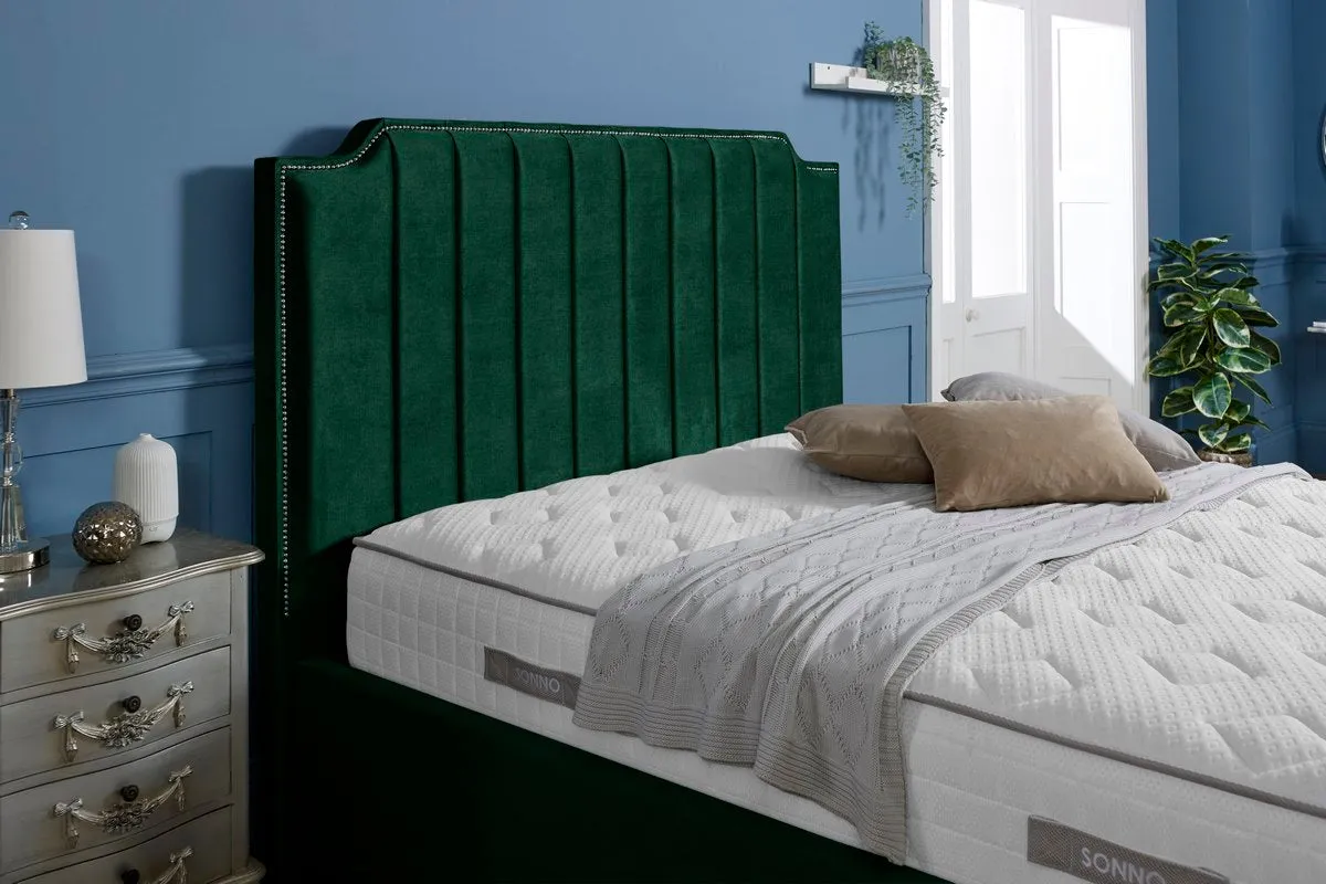 Washington Upholstered Bed