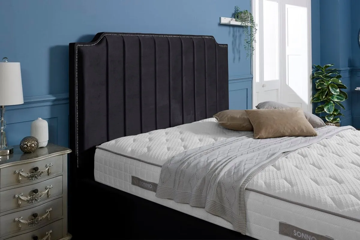 Washington Upholstered Bed