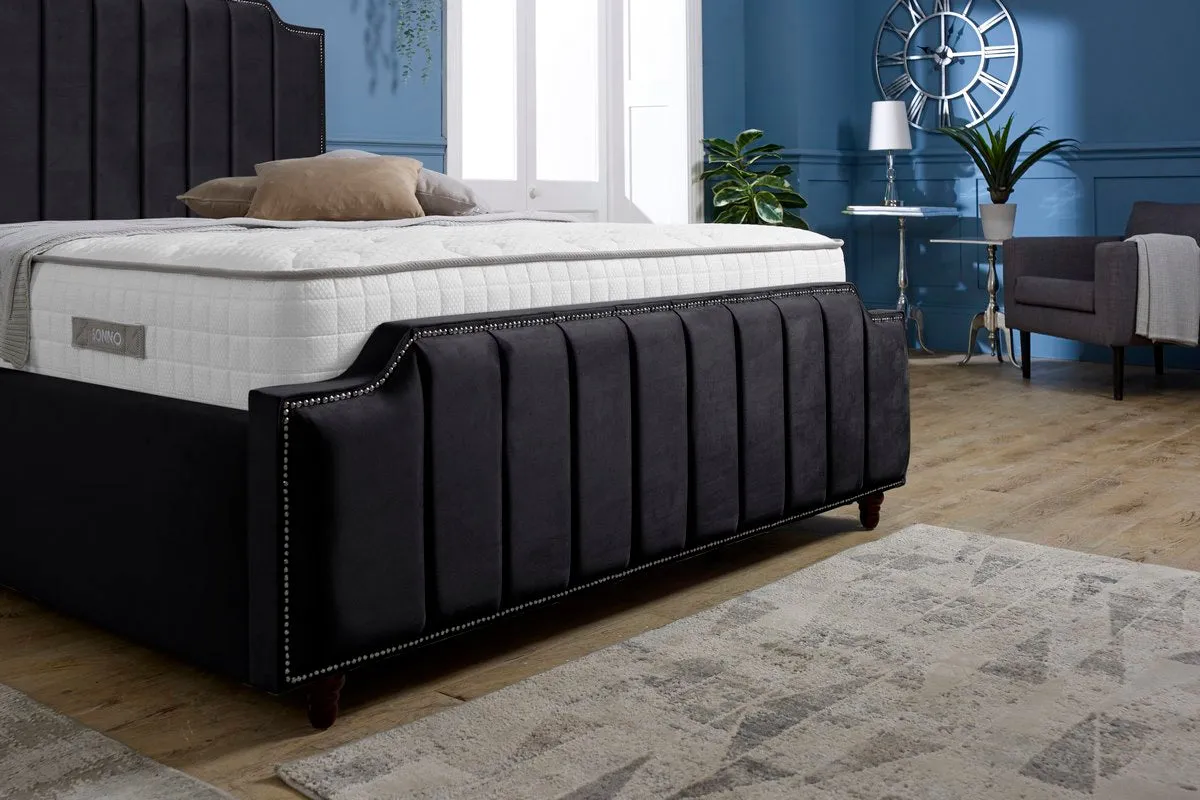Washington Upholstered Bed