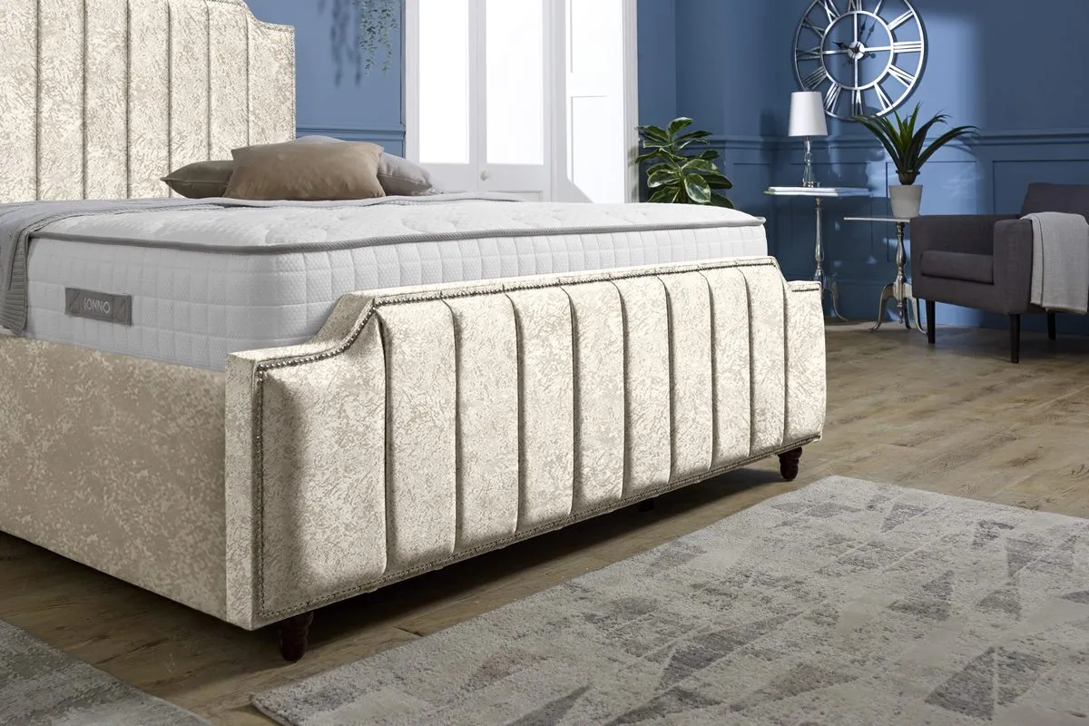 Washington Upholstered Bed